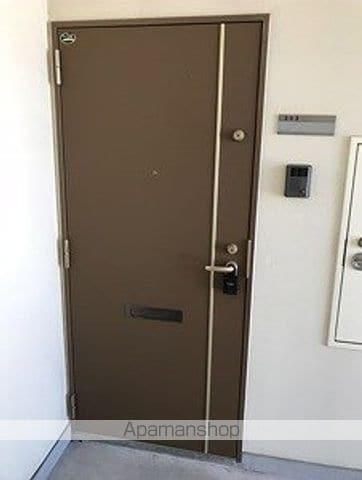 イーストフィールドの玄関写真