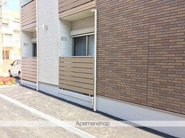 クレイノ日新香里園の玄関写真