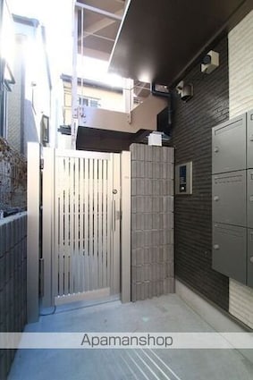 アクティ氷川台[1K/19.95m2]のエントランス3