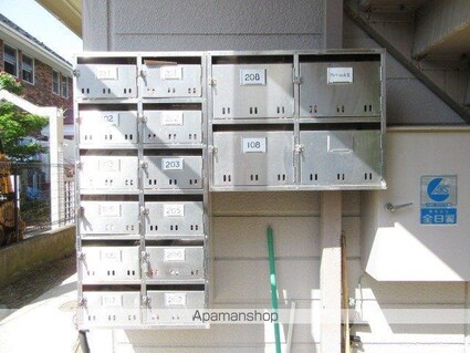 ファミーユ石堂[1DK/24m2]の共用部1