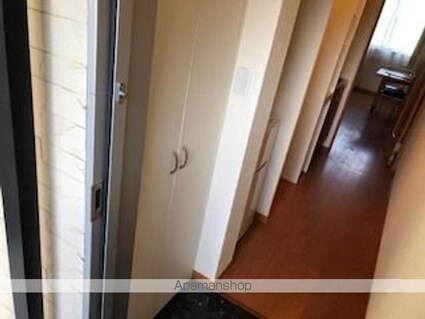 レオパレスロハス　Ａ[1K/23.61m2]の玄関