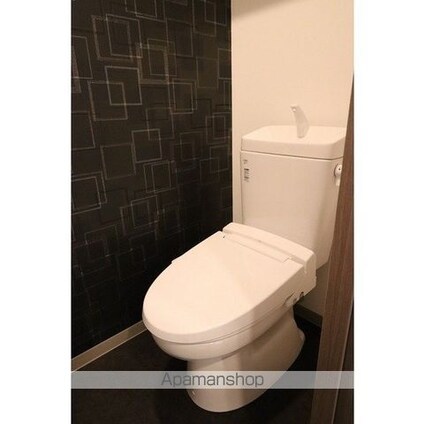 コンフォリア新宿[1LDK/40.2m2]のトイレ