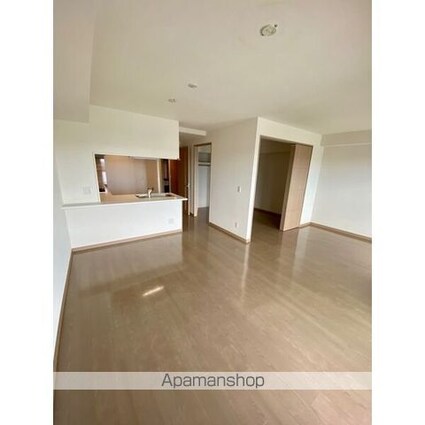 プレサンスロジェ鶴舞駅前[2LDK/63.52m2]のリビング・居間1