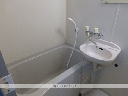 クローバーハイツⅢ[1K/26.24m2]のバス