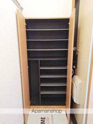 リビングタウン西長戸　Ｃ棟[2LDK/53.77m2]の収納