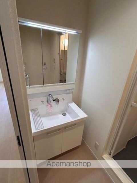 東京都世田谷区上北沢５丁目[2LDK/50.37m2]の洗面所