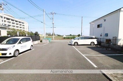 レオパレス大塚山[1K/19.87m2]の駐車場2