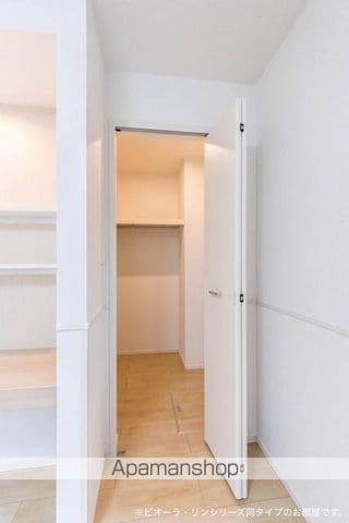 レティスVの内装写真