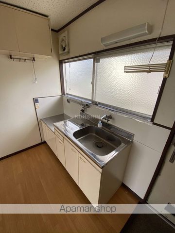 尾羽根ハイツの内装写真