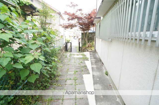 あやめ池パンションの玄関写真