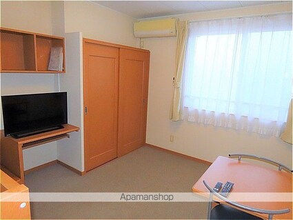 レオパレスＣｏｒｎｉｏｌｏ[1K/28.02m2]のリビング・居間2