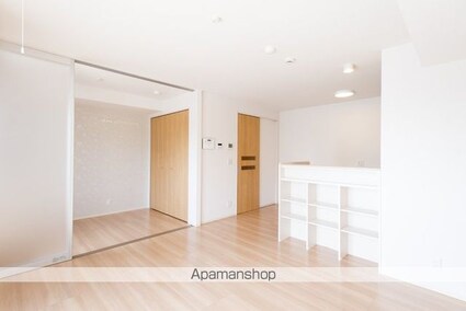 ＤーｒｏｏｍＣＶＩＩＩ[1LDK/38.54m2]のリビング・居間