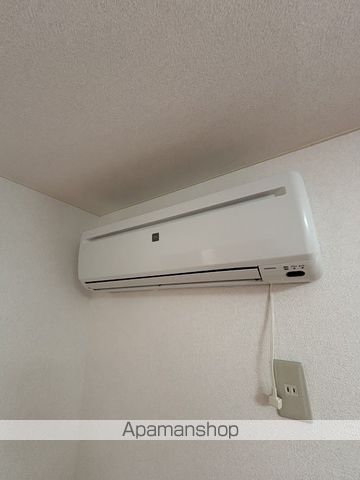 リトルスティングBの内装写真