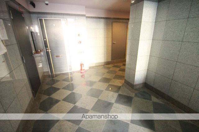 セルヴォワ小松の玄関写真