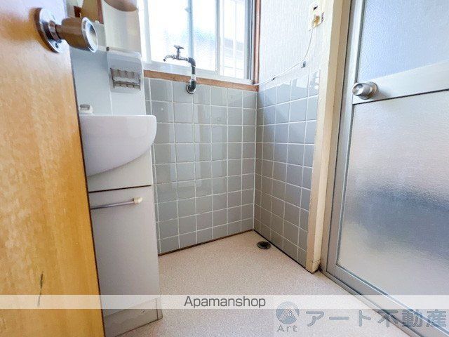松山市 2階建 築44年の内装写真