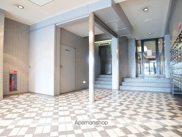 ヌーベルアーバンシティの玄関写真