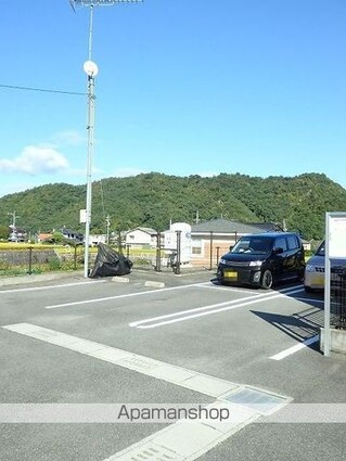 ラピスラズリ[2DK/45.39m2]の駐車場4
