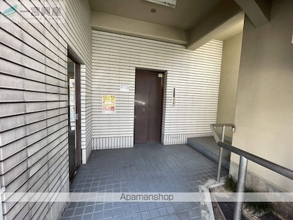 ゴールデンハイツ渡部[2DK/36.45m2]のエントランス