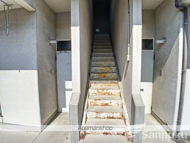 コーポ平岡の玄関写真
