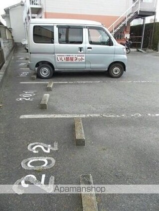 シティハイツ林[2DK/39.73m2]の駐車場1