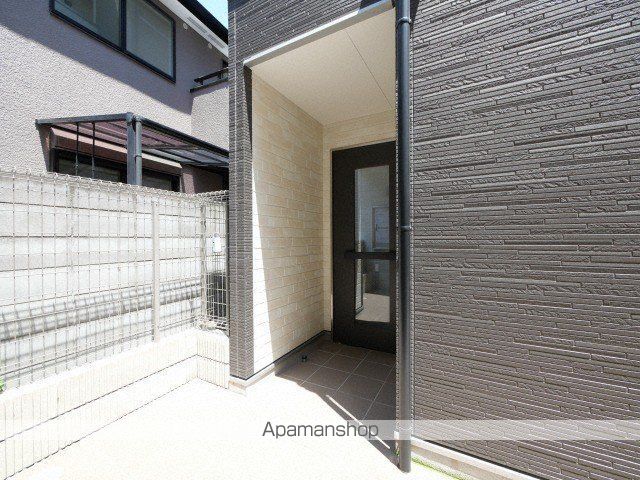 リブリ・OAK 出屋敷の玄関写真