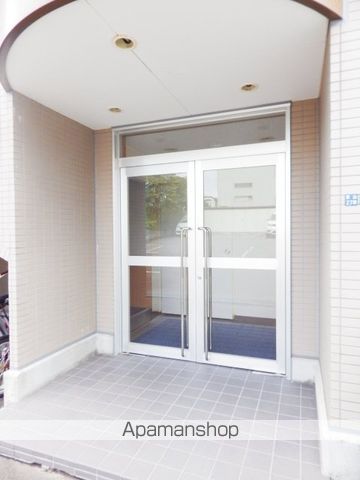 メゾンパティオ東山の玄関写真