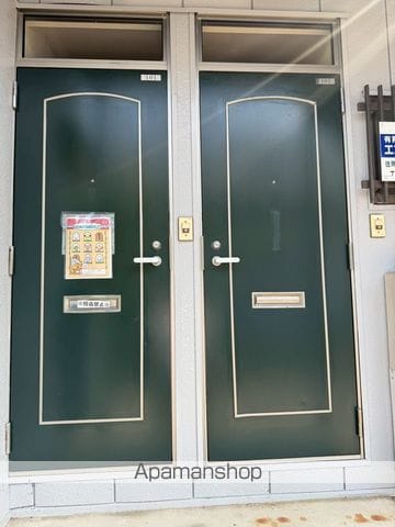 リバーサイドエバラの玄関写真