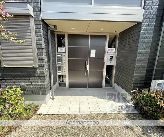 VILLA EASTの玄関写真