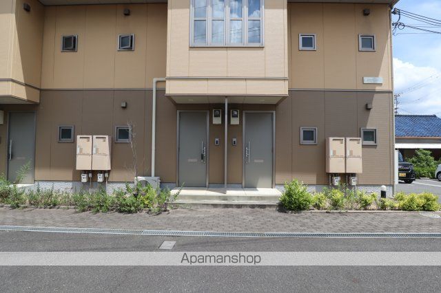 サンプレジールの玄関写真