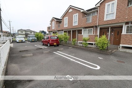 サンライズ新湯野[2DK/43m2]の駐車場