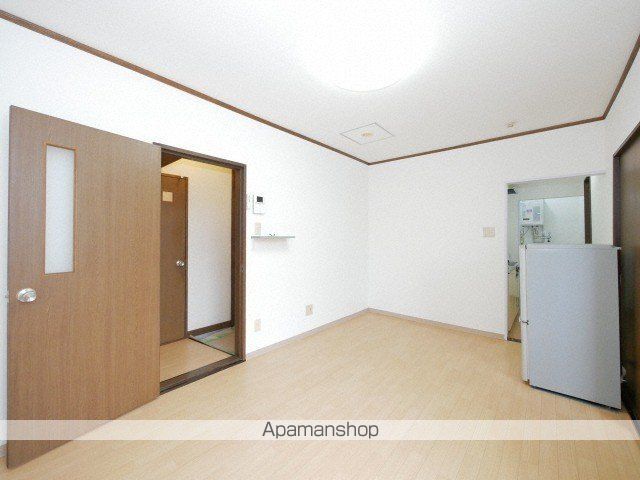 クリスタル参番館の内装写真