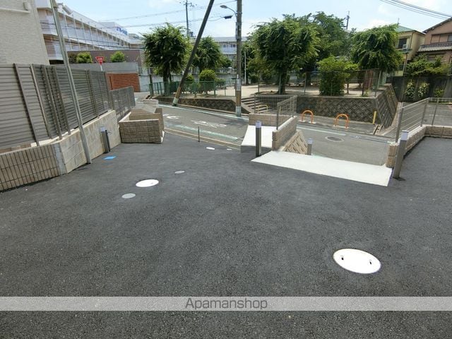 クリエオーレ藤阪東町IIの玄関写真