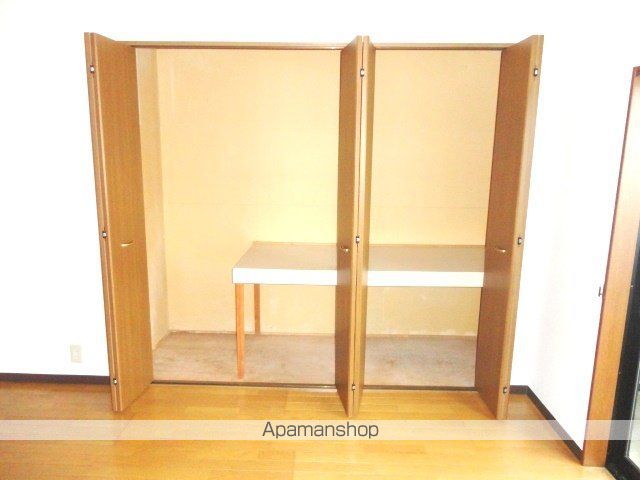 クロスシャローズTOAの内装写真