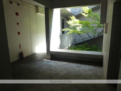 Ｓ－ＦＬＡＴⅡ[1R/31.28m2]のロビー1
