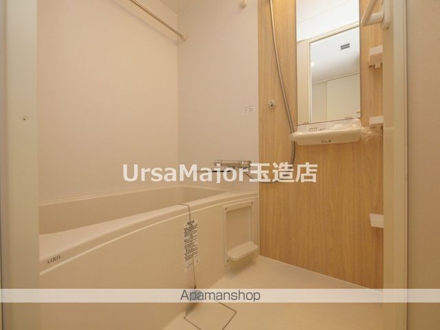コンフォリア・リヴ大阪本町の内装写真