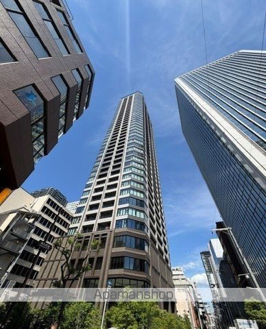 BRANZ TOWER 大阪本町の外観写真