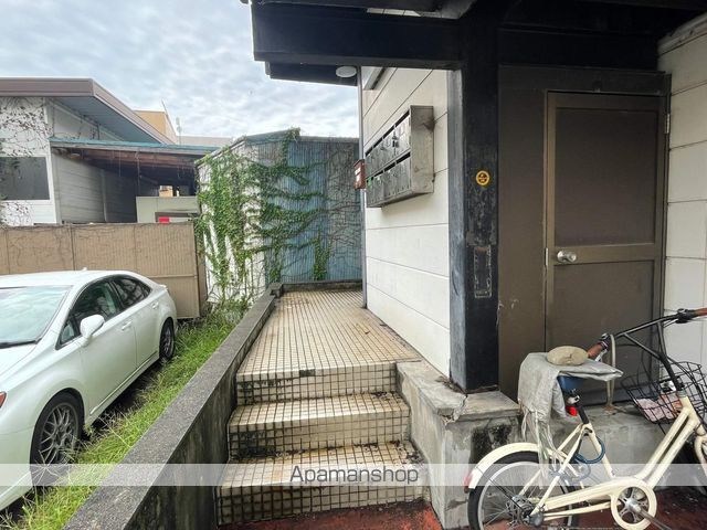 藤ビルVの玄関写真