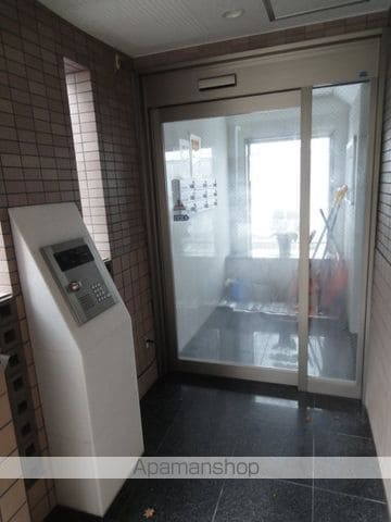 ソレアード小松島の玄関写真