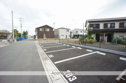 テラス白岡　２号棟[2LDK/54.92m2]の駐車場1