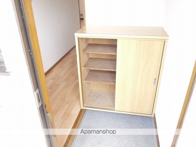 アベニュー島内の内装写真