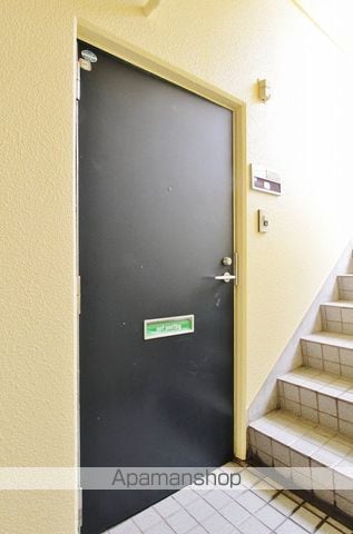 仲之町ラバーズハウスの玄関写真