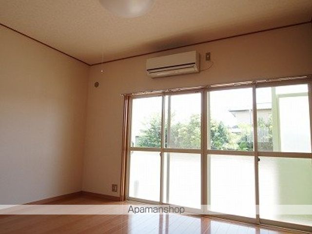 二条鹿島コーポの内装写真