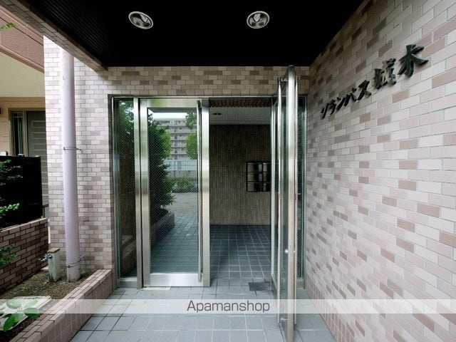 グランパス城木の玄関写真