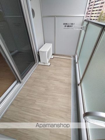 ESLEADOSAKAUMEDAWESTの内装写真