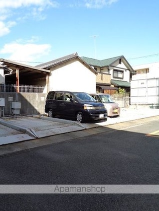 プレミール石川[3LDK/63.1m2]の駐車場
