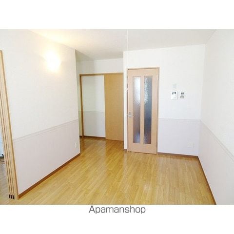 ヴァンドーム青葉の内装写真