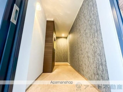 Ｋａｎｏｎ岩崎[2LDK/72.53m2]の玄関