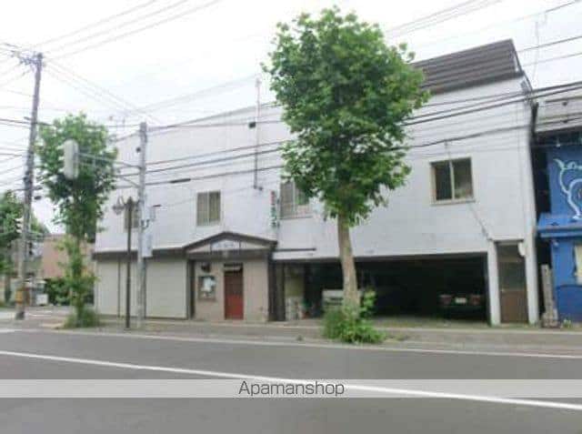 さつきアパートの玄関写真
