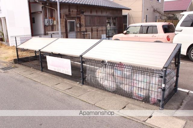 アングラートの外観写真