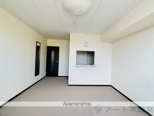 レオネクスト段々の内装写真